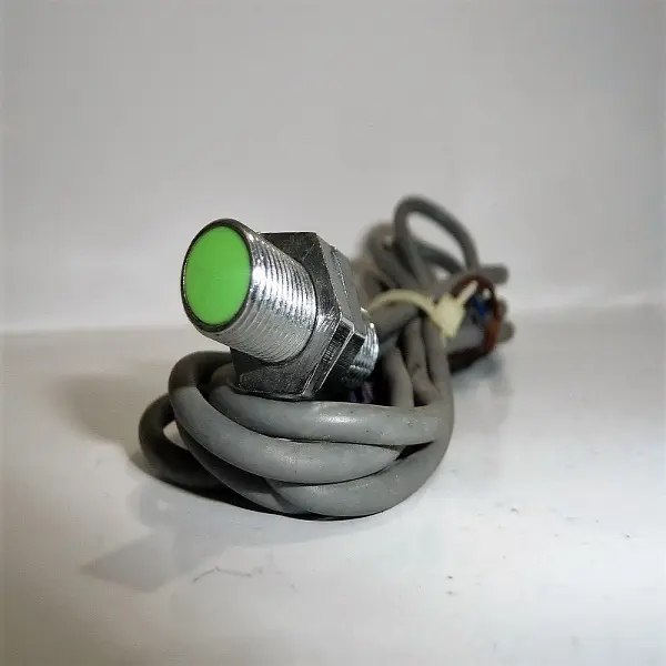 Inductive Proximity Sensor, E2E-X1R5E2, Omron, Made in Japan